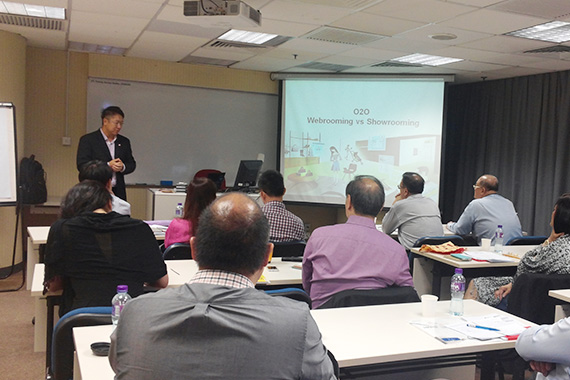 HKPC: Donald Chan gave insights on the relationship between technology and customer service excellence