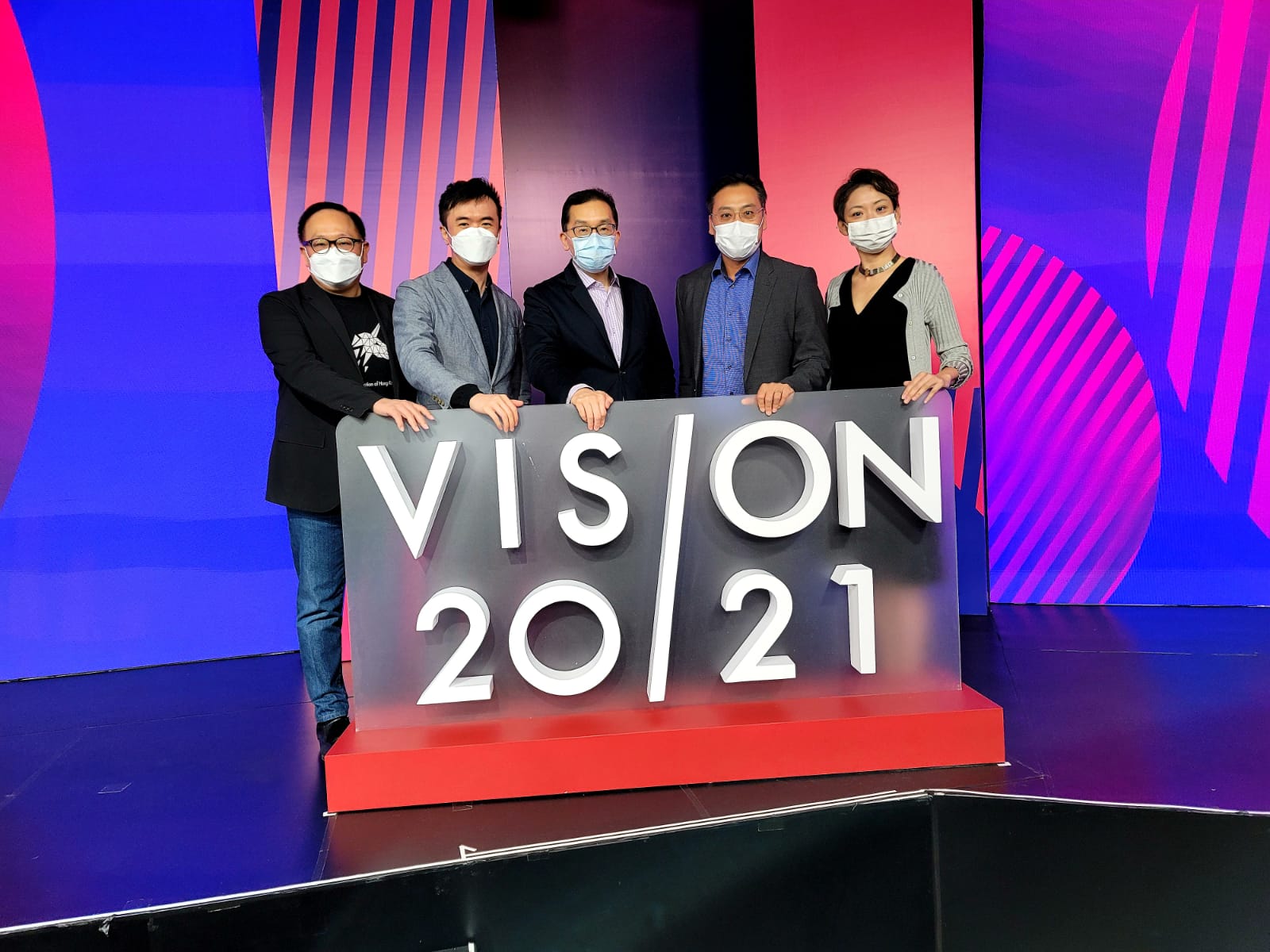 BODW: Jason invited to speak on the “Tech and Design Crossover” panel to discuss Design and Technology