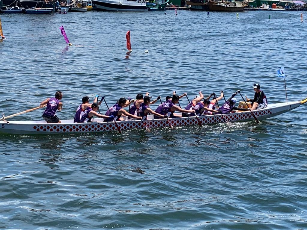 Full steam ahead for 創奇思龍 as they compete at Lamma Island